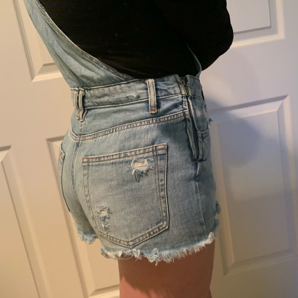 Distressed overalls - Picture 3 of 4